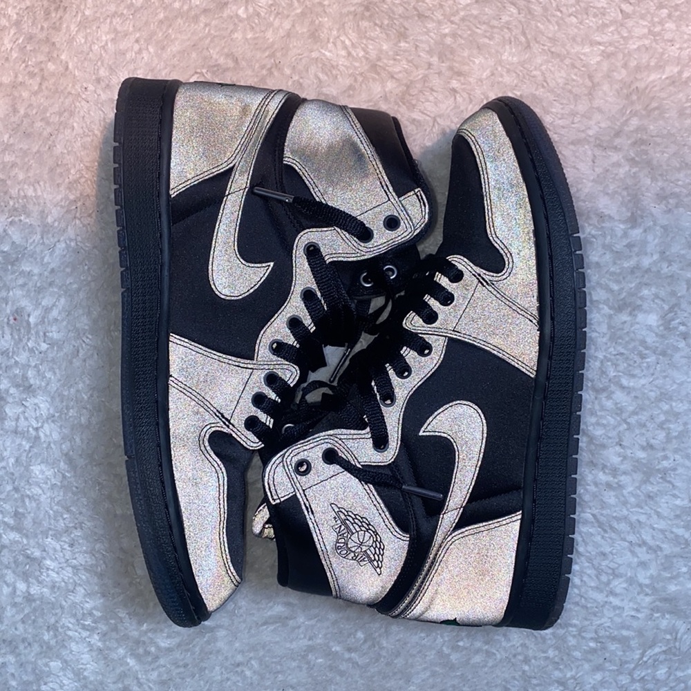 Exclusive drop- Wmns Air Jordan 1 Ret High - Roxy Brown